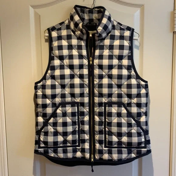 J. Crew Down Buffalo Check Puffer Vest Navy/White Medium EUC Reposhed - Picture 2 of 16